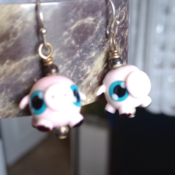 Cute Glass Pig Earrings with Blue Eyes - Picture 1 of 2